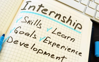 30281478_internship-and-list-of-pros-written-in-the-notepad