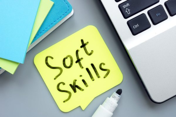 30285130_soft-skills-concept-memo-sticks-and-laptop